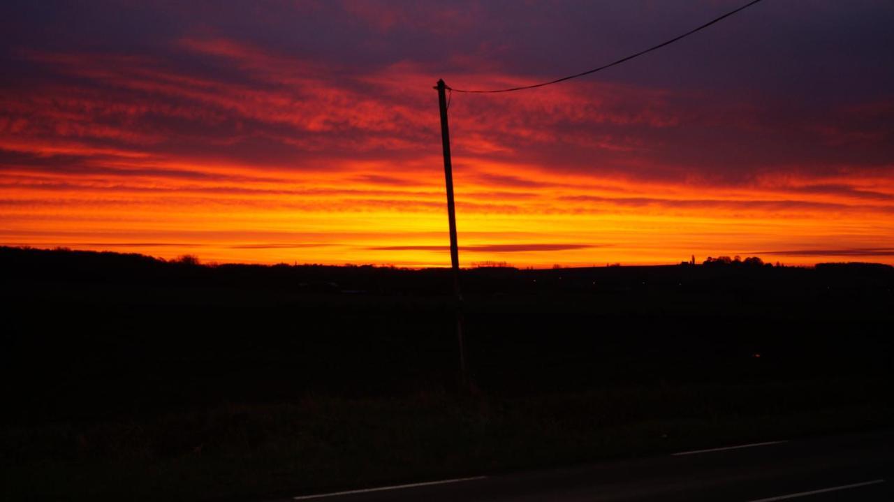 Apartmán Sur La Route Des Monts Bailleul  Exteriér fotografie